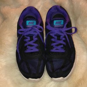 Nike Running Tennis Shoe in Purple